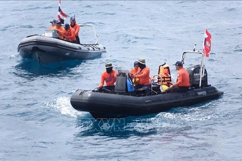 泰国官方已确认在普吉岛倾覆的“凤凰”游船游客数量