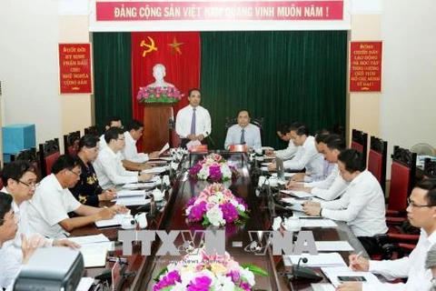 越南祖国阵线中央委员会主席陈青敏赴宣光省调研