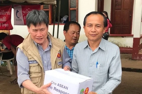 老挝水电站大坝坍塌：东盟秘书长走访慰问灾民