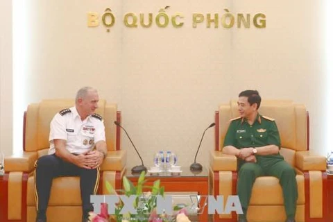 国防部副部长潘文江会见美国陆军太平洋司令部司令