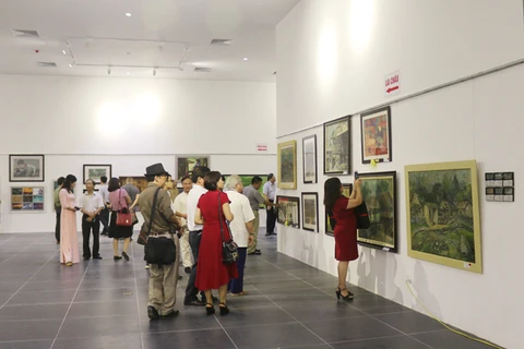 2018年第一地区绘画作品展在河内展出
