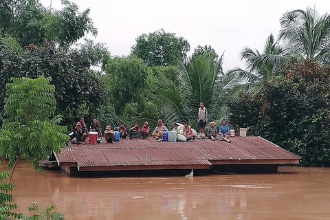 越南驻俄罗斯大使馆为老挝水电站倒塌事故灾民发起爱心捐款活动