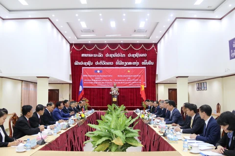 老挝领导人高度评价越老司法合作取得的成果