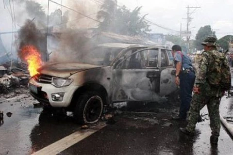 菲南部炸弹袭击造成至少35人伤亡 