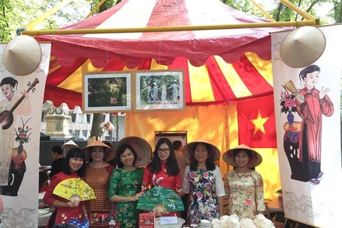 越南文化亮相2018荷兰“使馆节”