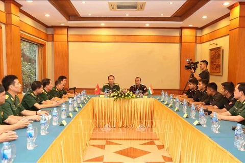 越南与印度青年军官开展交流座谈活动