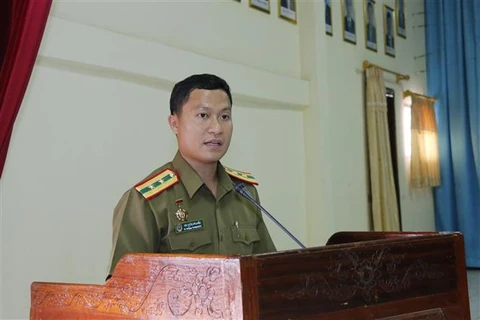 老挝公安部总政治局干部战士越语培训班正式开班