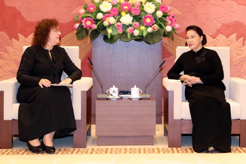 越南国会主席阮氏金银会见俄罗斯国家杜马副主席叶普法诺娃