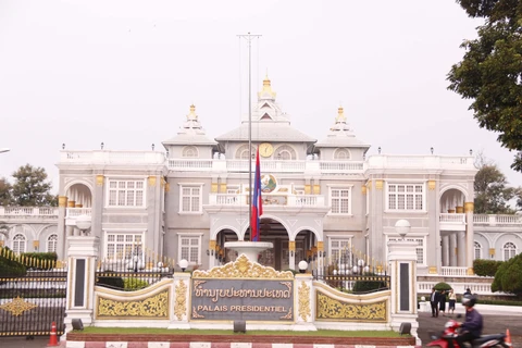 老挝开始举行为期两天的国葬 向越南国家主席陈大光致哀