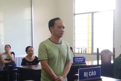 裴孟同因涉嫌滥用民主自由权侵犯国家利益罪获刑2年半