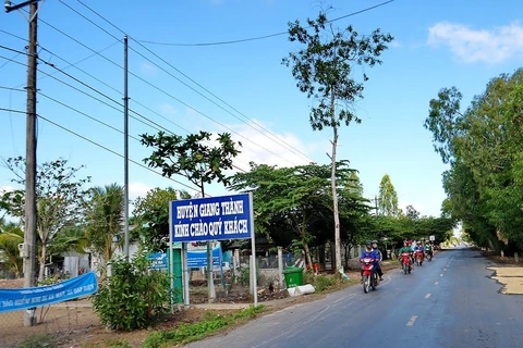 坚江省政策性银行为高棉族同胞脱贫济困助力 