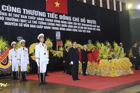 原越共中央总书记杜梅追悼会隆重举行