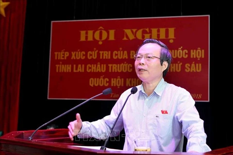 越南国会副主席冯国显接待莱州省选民