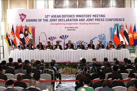 越南在东盟国防部长会议上提出许多倡议