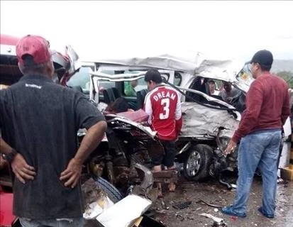菲律宾发生严重交通事故 造成11人死亡