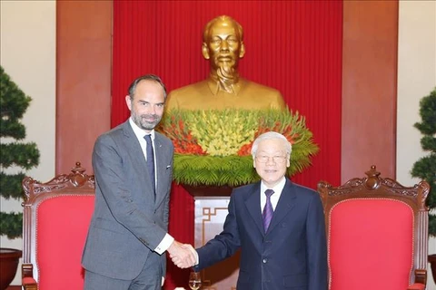 越共中央总书记、国家主席阮富仲会见法国总理爱德华·菲利普