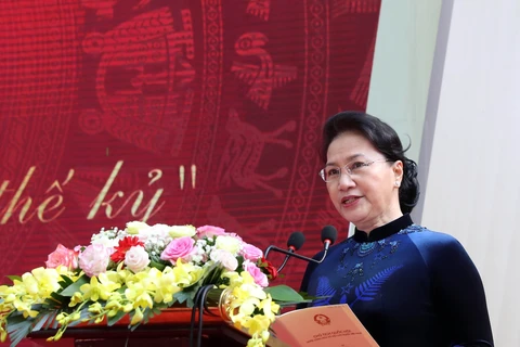  越南国会主席阮氏金银出席朱文安学校110周年校庆庆典