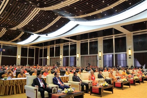 第一届越老柬佛教高层会议在老挝举行 