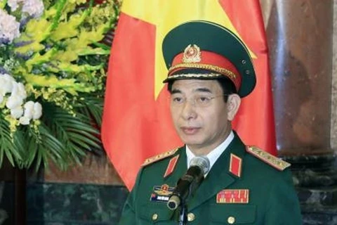 越南人民军高级军事代表团对泰国进行正式访问