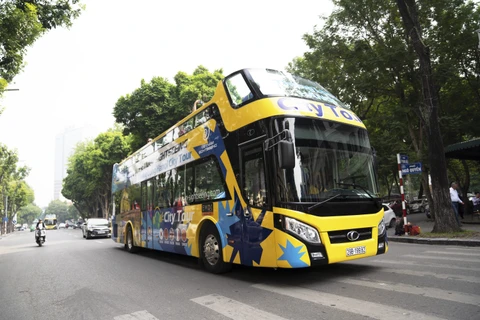河内市双层巴士Vietnam Sightseeing和升龙-河内市内旅游线路亮相