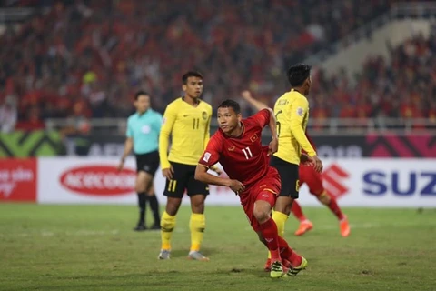 越南足球队主场以1-0拿下马来西亚队夺得AFF Suzuki Cup 2018冠军