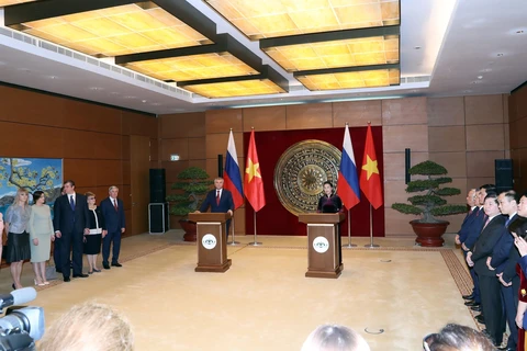 俄罗斯国家杜马主席圆满结束对越南进行的正式访问