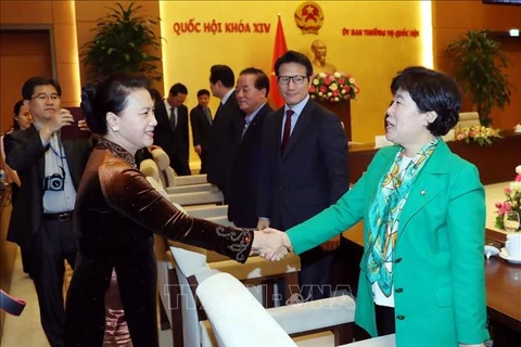 越南国会主席阮氏金银会见韩国越南友好议员小组主席金贺勇