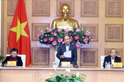 越南政府总理阮春福主持召开经济社会委员会第二次会议