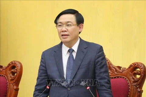 政府副总理王廷惠莅临海防和北宁考察当地吸引外资情况