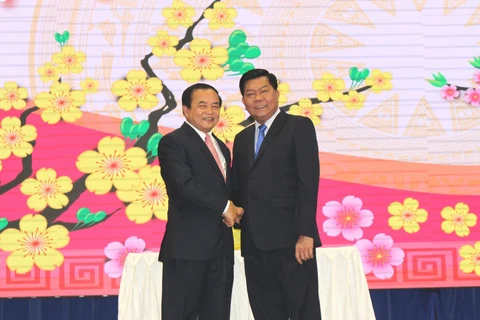 隆安省与柬埔寨柴桢和波罗勉两省加强合作