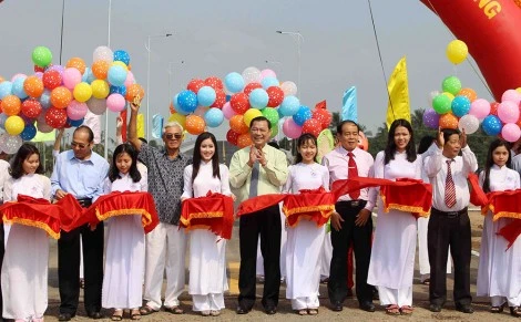 安江省新安桥竣工通车 助推越柬经贸发展