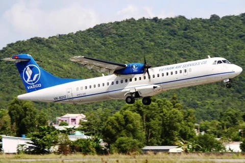 越南航空服务公司开通乂安省荣市至岘港市航线