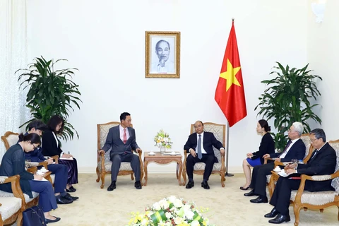 越南政府总理阮春福会见韩国驻越南大使金度铉