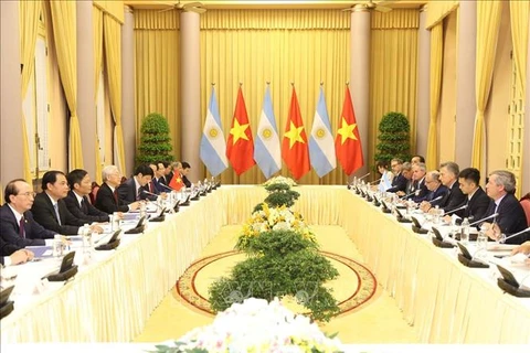 越共中央总书记、国家主席阮富仲与阿根廷总统马克里进行会谈