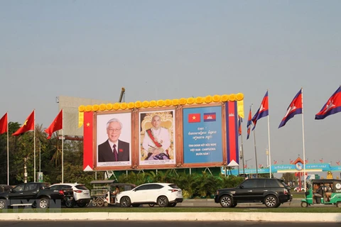 越共中央总书记、国家主席阮富仲圆满结束对老挝的正式友好访问和对柬埔寨的国事访问