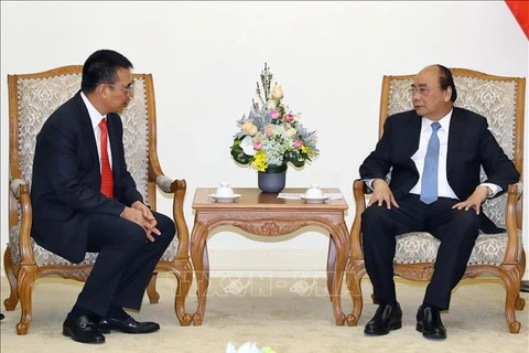 越南政府总理阮春福会见泰国暹罗水泥集团总裁