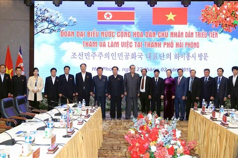 朝鲜劳动党高级领导代表团访问海防市