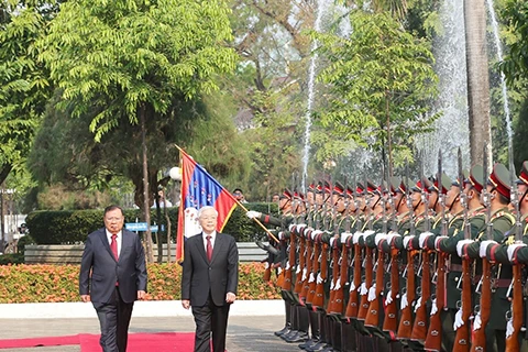 老挝媒体高度赞扬越共中央总书记、国家主席阮富仲对老进行的国事访问