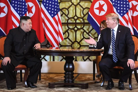 美朝领导人第二次会晤：美国总统特朗普与朝鲜领导人开始第二次会晤的第二个工作日