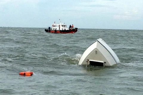 越南渔船被中国船撞沉