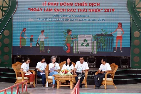 2019年塑料垃圾清理活动：呼吁人们携手保护环境
