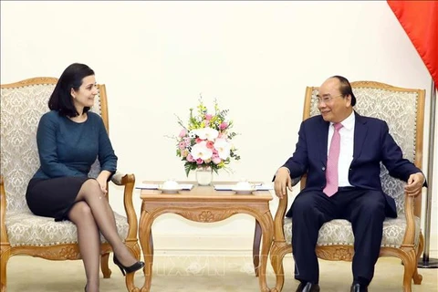  越南政府总理会见保加利亚和乌拉圭两国新任驻越大使