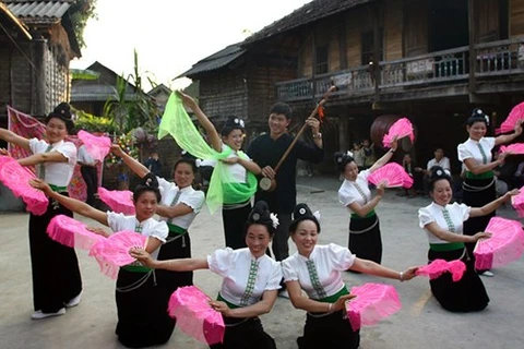 “傣族群舞艺术”和“占族瓷器制作艺术”申请成为UNESCO人类非物质文化遗产