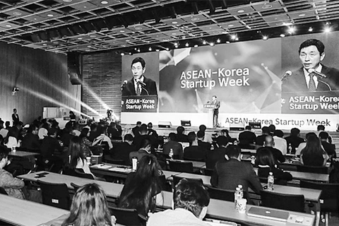 韩国承诺推动与东盟的经济关系