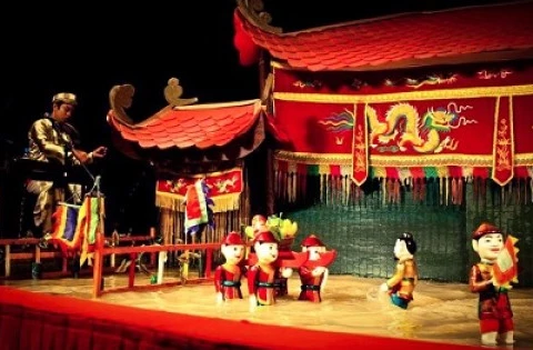 越南水木偶吸引外国游客