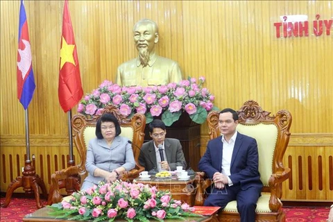 柬埔寨国会第二副主席宫桑达里探访河南省