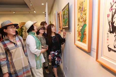 越南与韩国国际美术交流展览会首次亮相河内