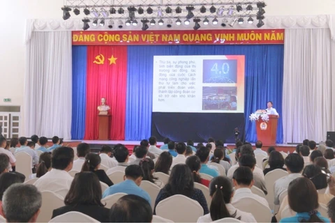 平阳省召开专题会议讨论CPTPP和第四次工业革命对工人和工会带来的影响