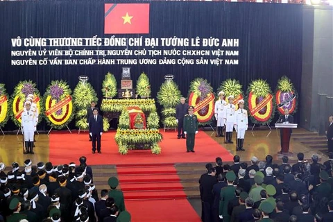 越南各界送别黎德英同志：原越南国家主席黎德英遗体告别仪式在庄严肃穆的气氛中进行