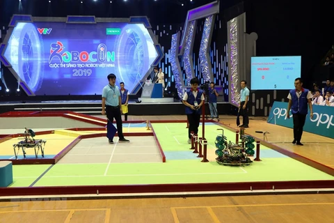 2019年越南机器人大赛总决赛：雒红大学LH-WAO队获冠军